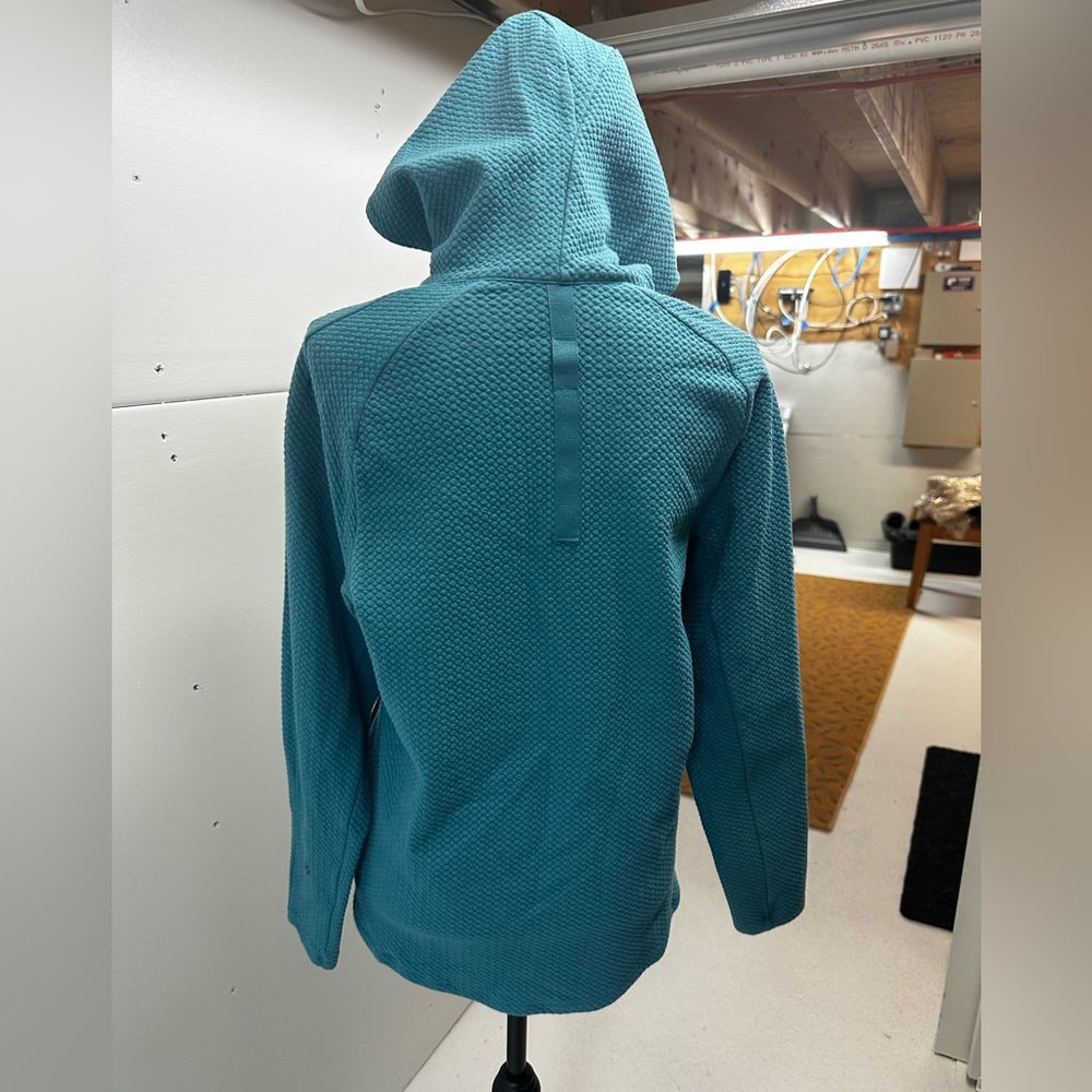 EUC Lululemon Men’s size S (will fit s/m women’s) - Picture 2 of 4